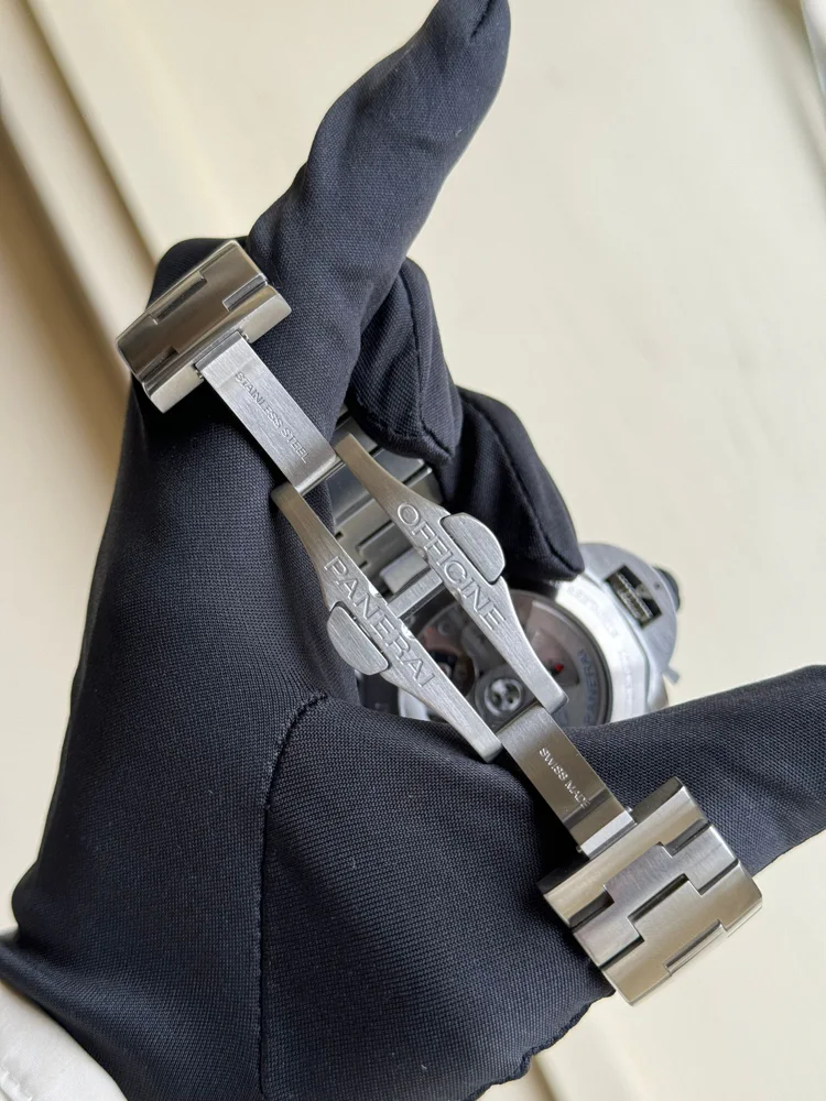 Panerai Luminor 1950 3 Days GMT Automatic PAM 00329